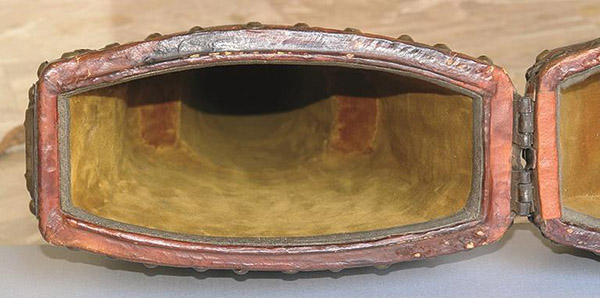 小提琴盒內(nèi)部